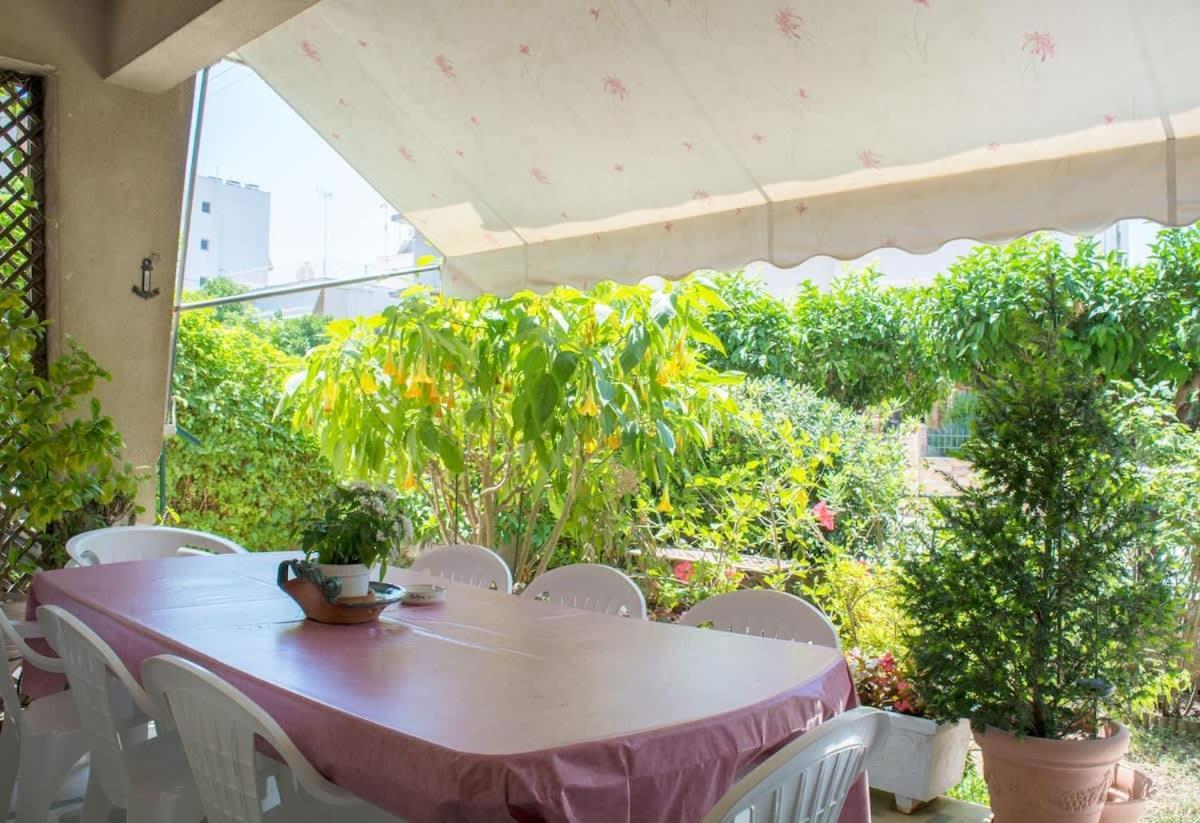 Family Apt With Garden Next To The Sea Athens Exterior photo